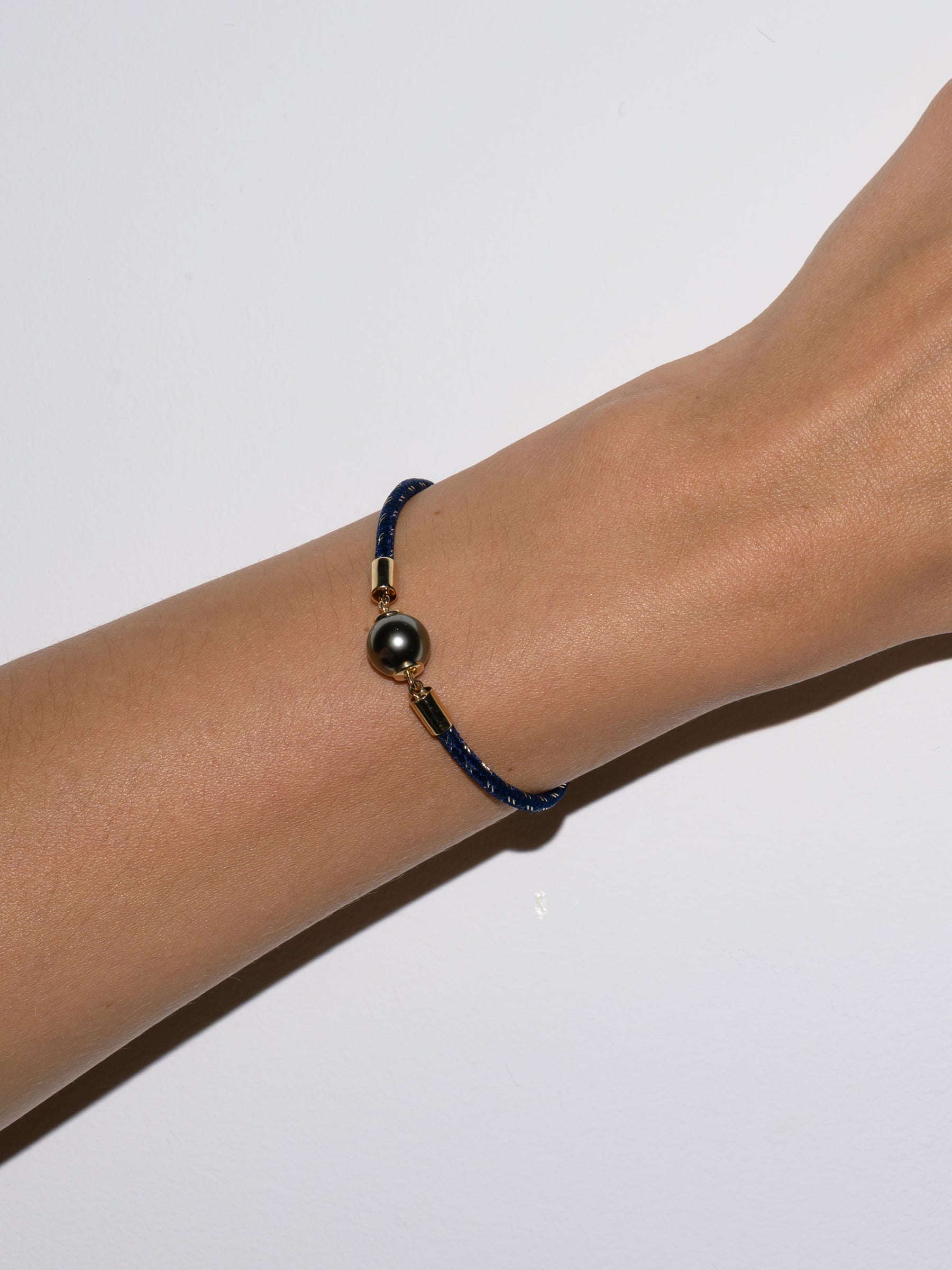 14K YELLOW GOLD SINGLE PEARL BRACELET, BLEU