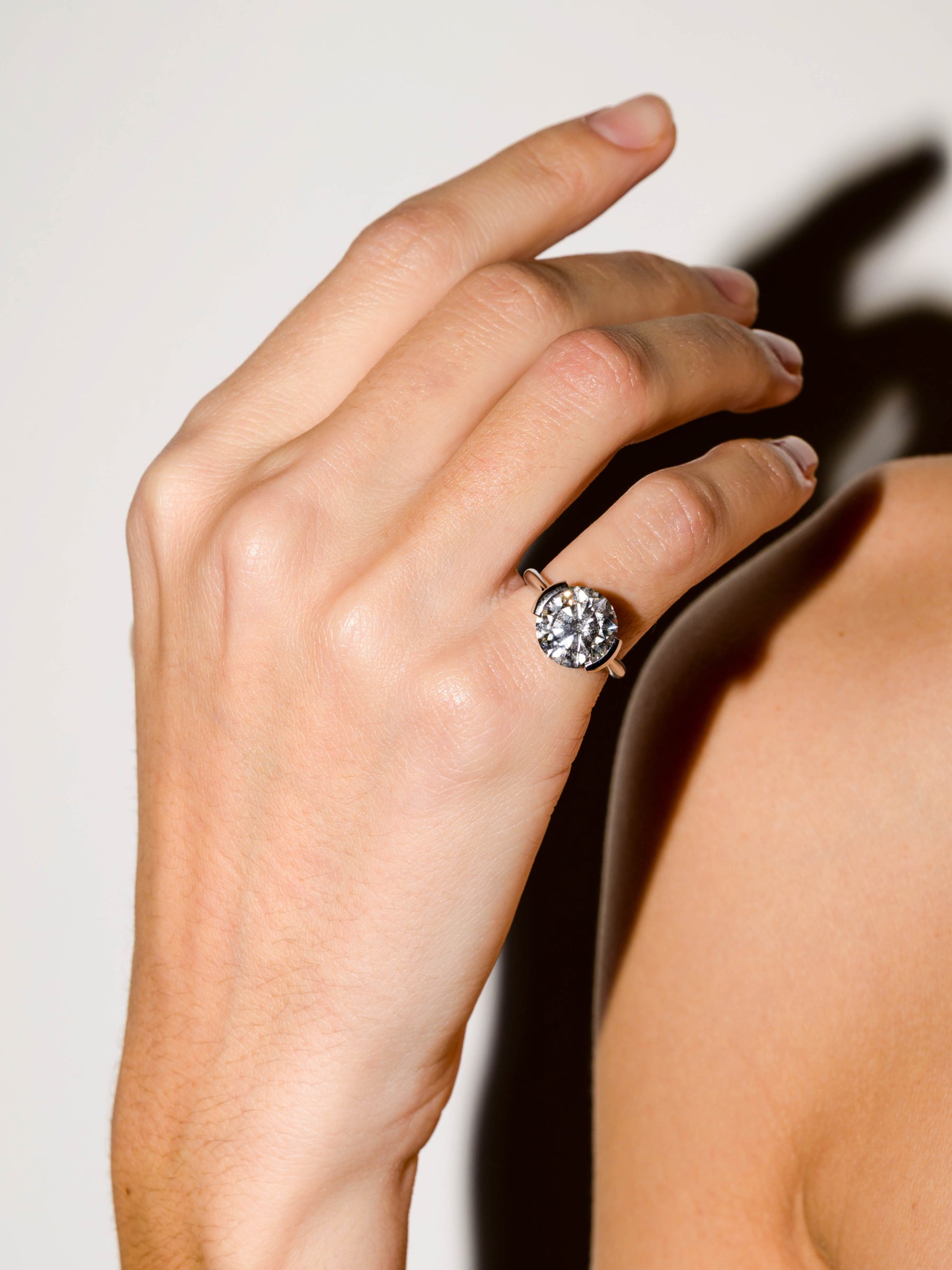 14K INÈS ROUND-CUT RING IN LAB DIAMOND