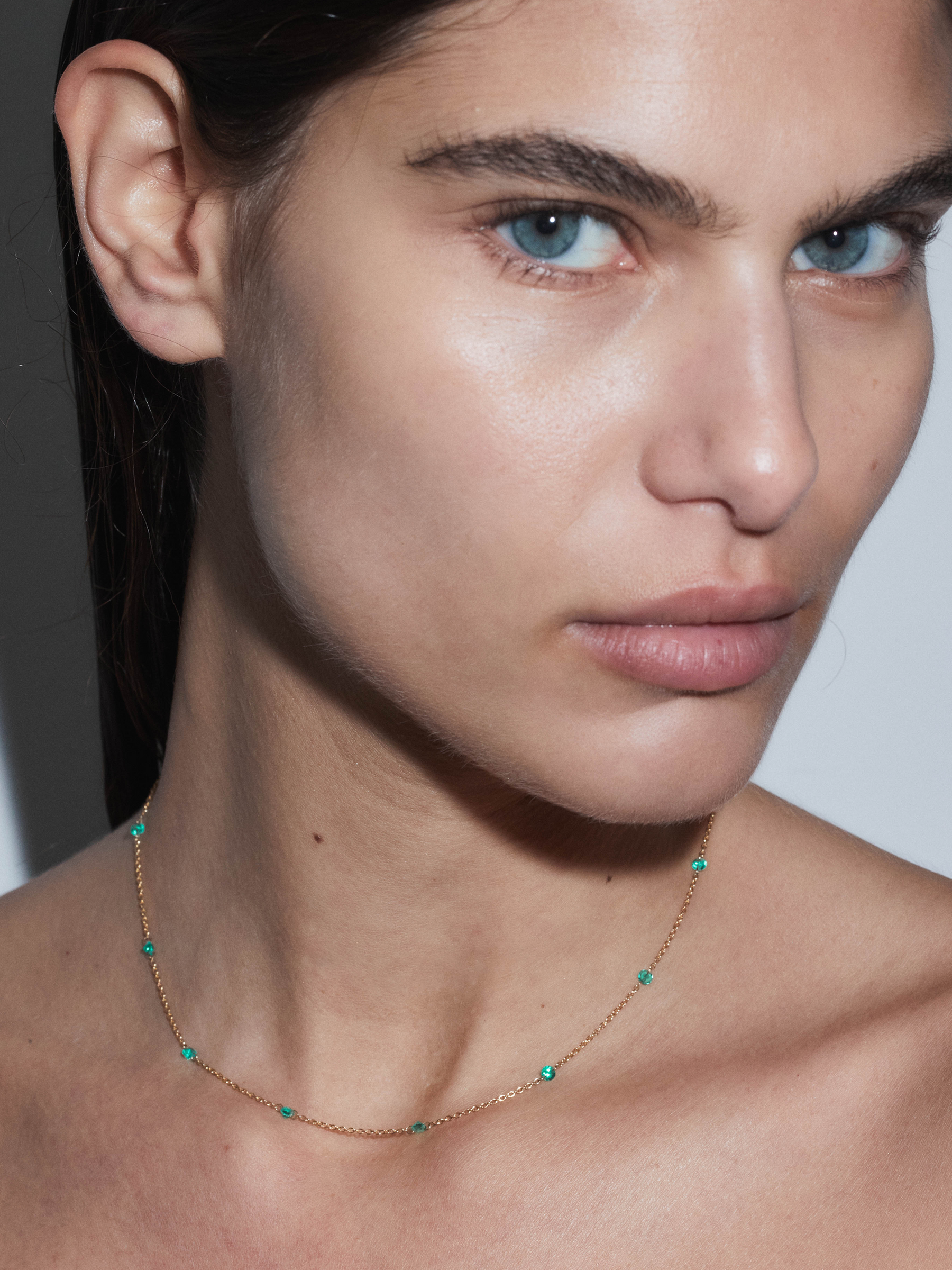 14K ROUND-CUT FLOATING NECKLACE IN 3.5MM LAB EMERALD, 14K YELLOW GOLD