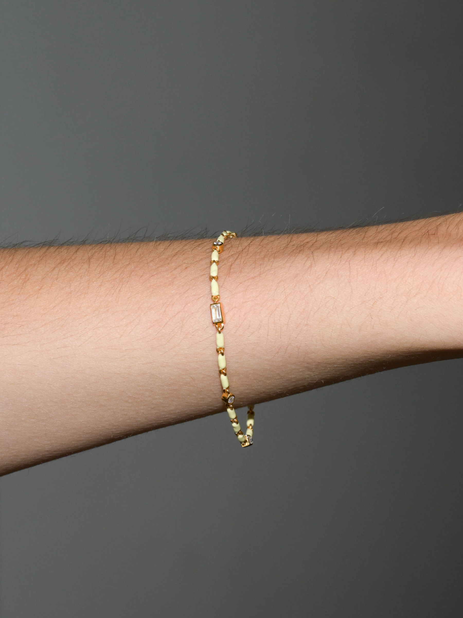 ENAMEL MOISSANITE BRACELET IN BEURRE, 18K GOLD VERMEIL