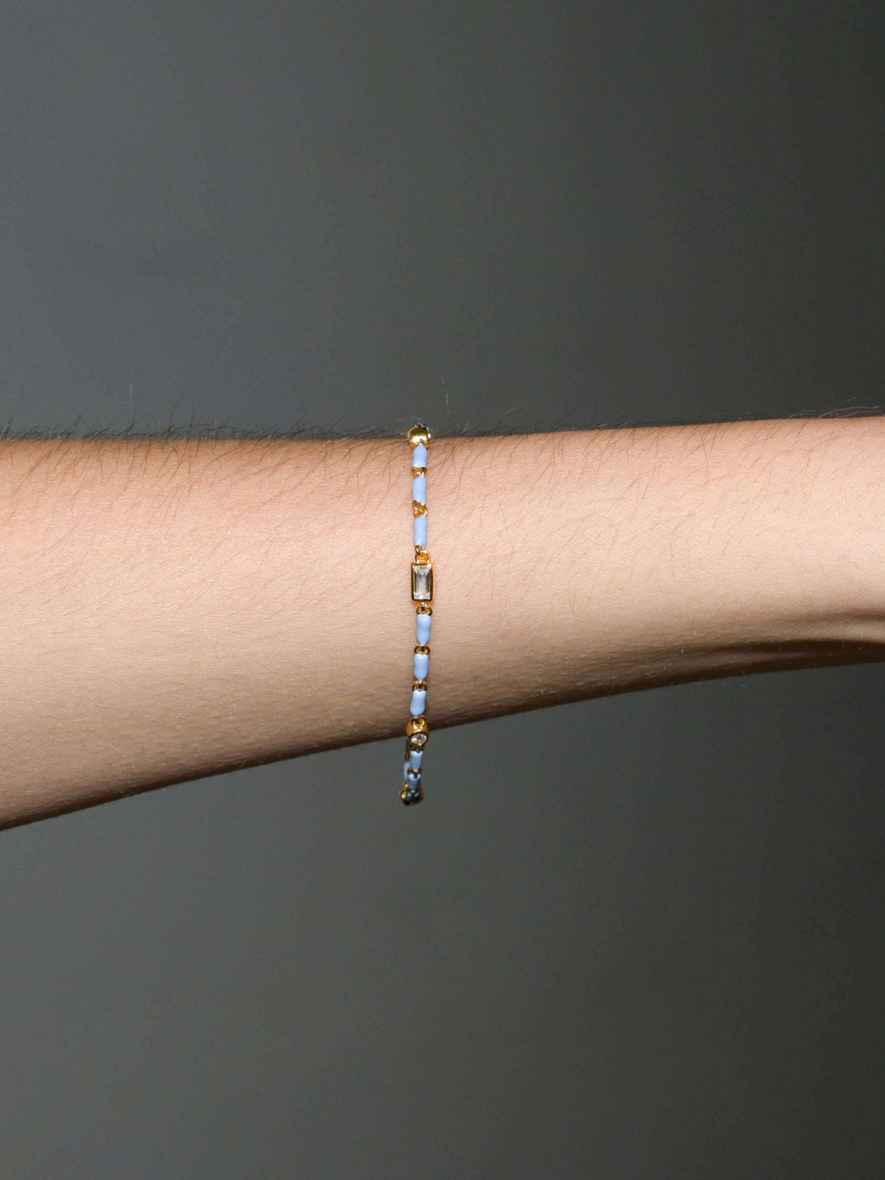 ENAMEL MOISSANITE BRACELET IN BLEUET, 18K GOLD VERMEIL