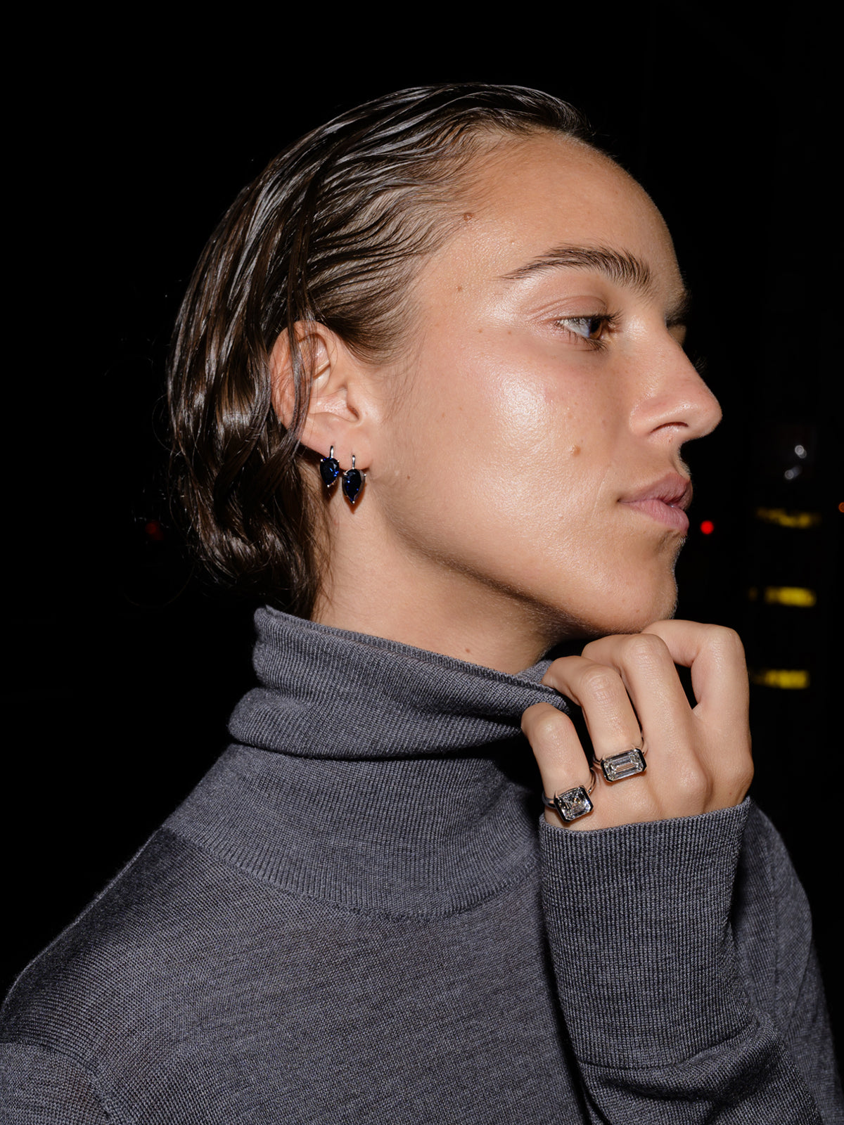 HENDRY BAR STUD EARRINGS IN SLATE BLUE MOISSANITE