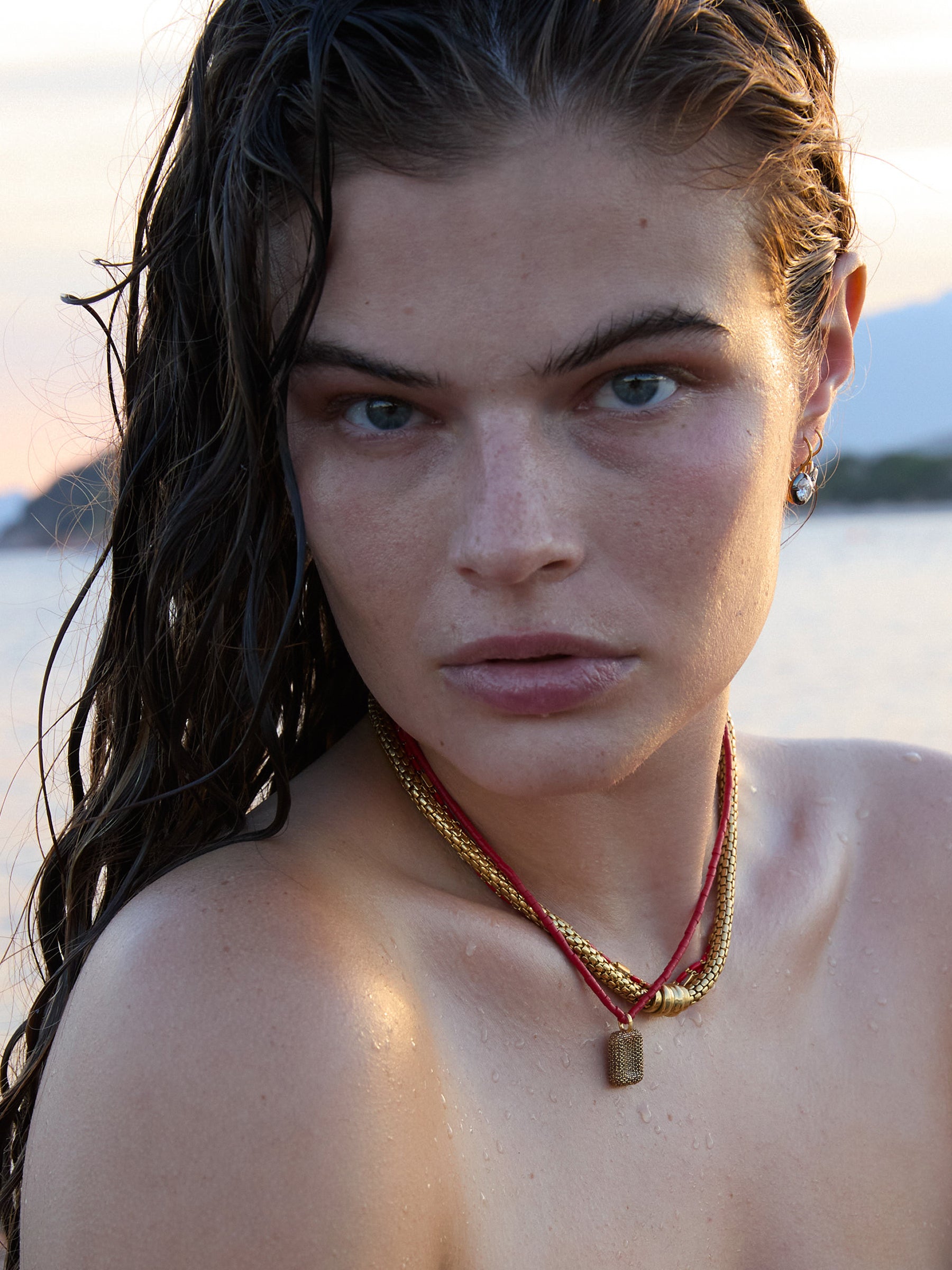 PETITE CASTA NECKLACE WITH LAB DIAMOND ACCENT, 18K GOLD VERMEIL
