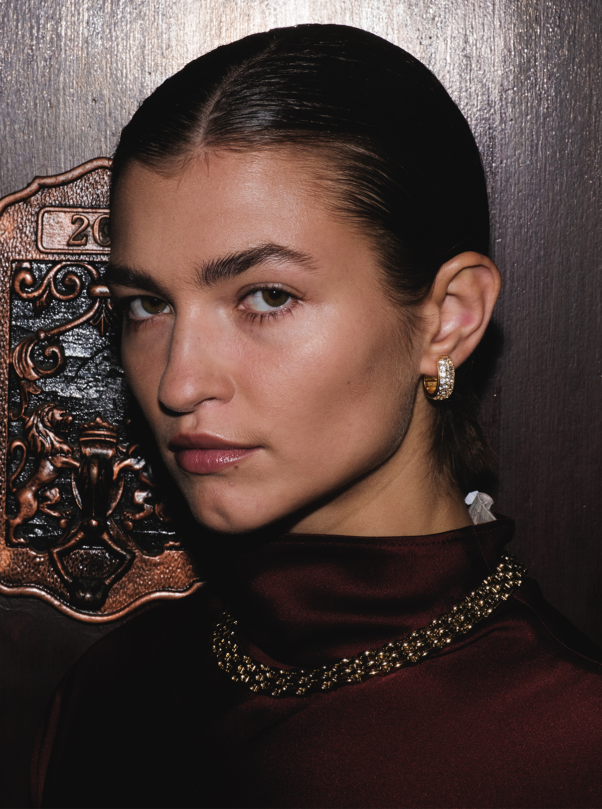LEA, LAB WHITE SAPPHIRE GOLD HOOP EARRINGS