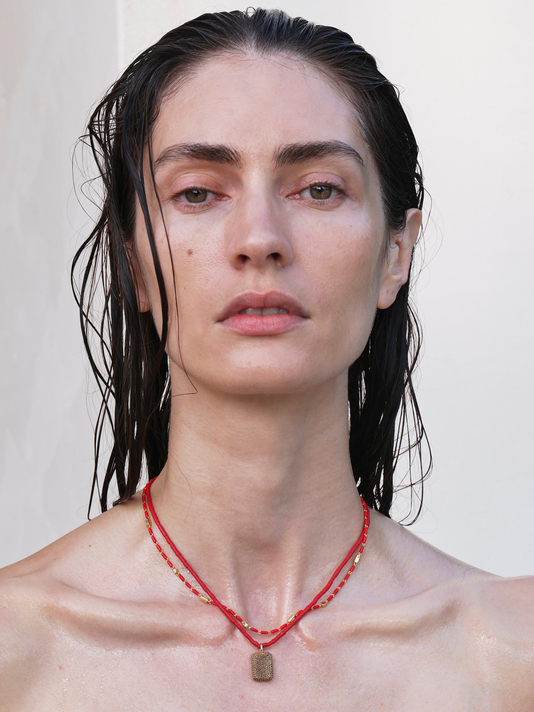CORTE BEAD AND PAVÉ PENDANT NECKLACE IN CORAIL, 18K GOLD VERMEIL