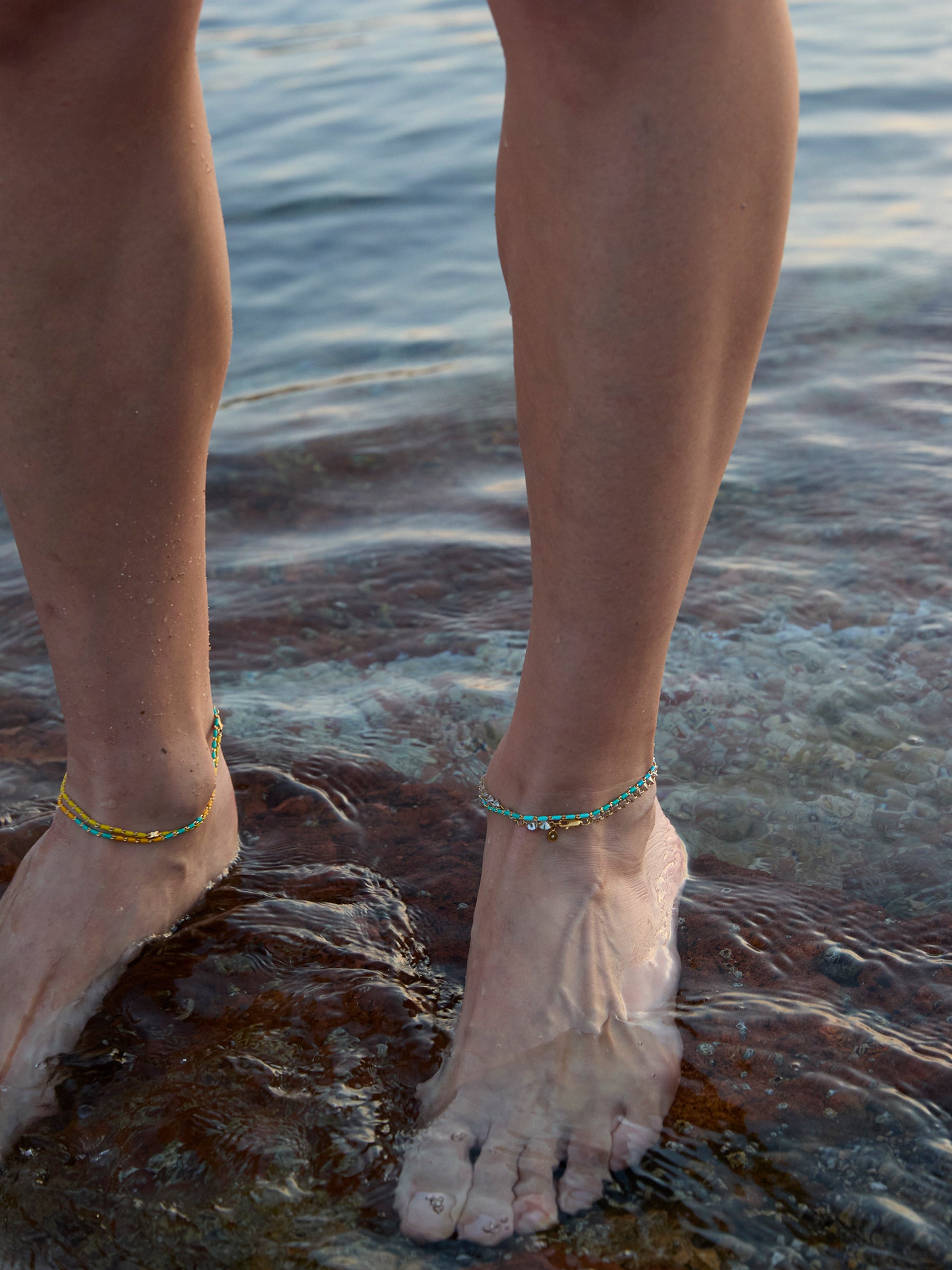 ENAMEL MOISSANITE ANKLET IN CASSIS, 18K GOLD VERMEIL