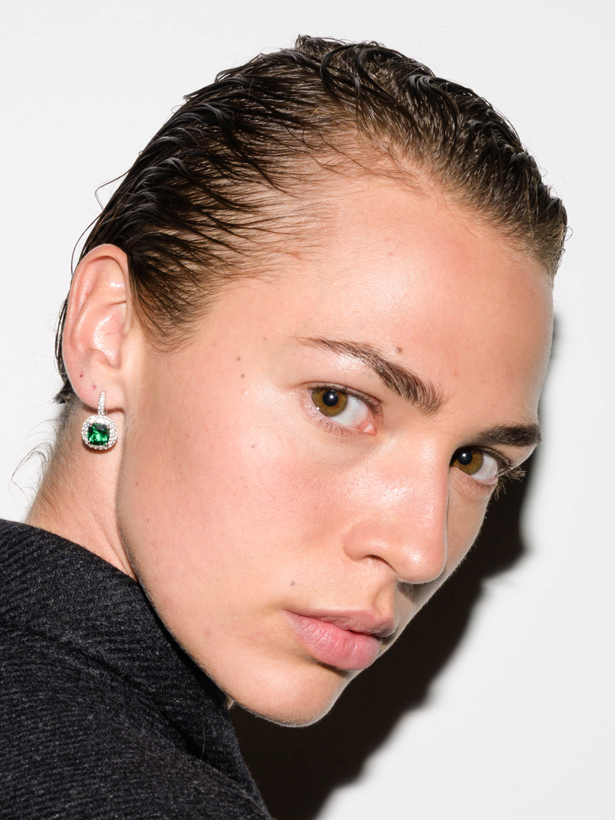MOREAU EARRINGS IN NANO EMERALD