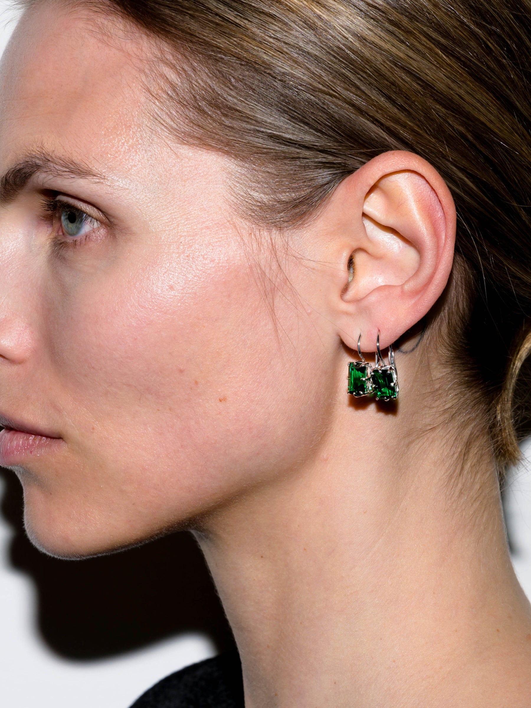 EMILE EARRINGS IN LAB BLUE SAPPHIRE