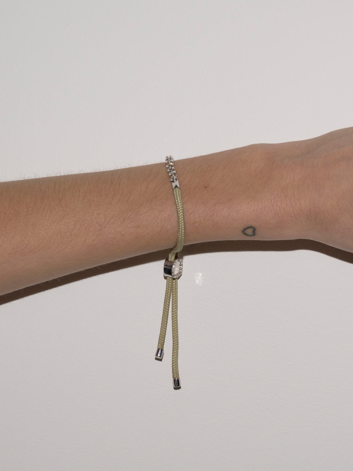 JAMES BEZEL KHAKI PARACORD BRACELET, SILVER