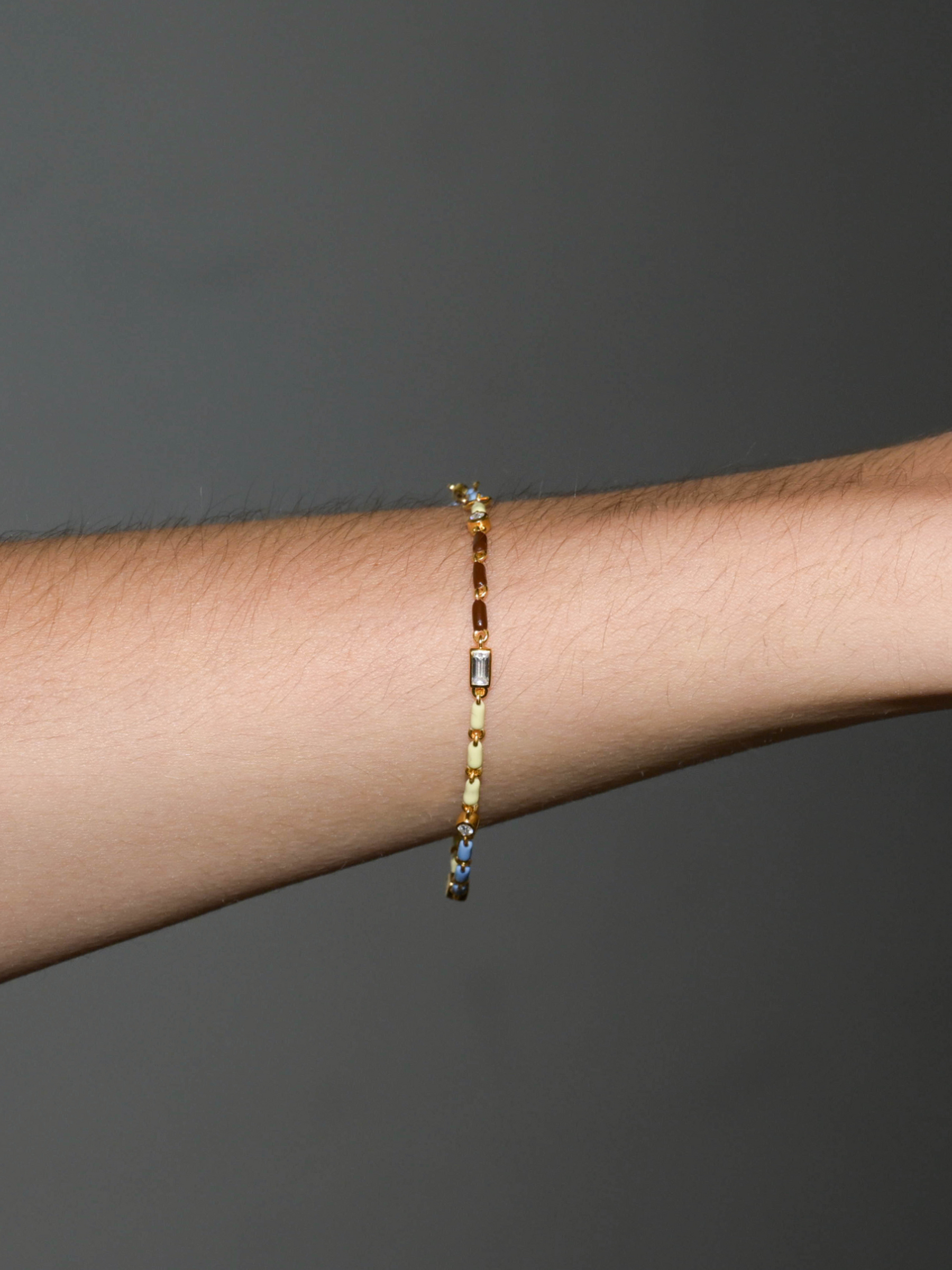 ENAMEL MOISSANITE BRACELET IN LUNE, 18K GOLD VERMEIL