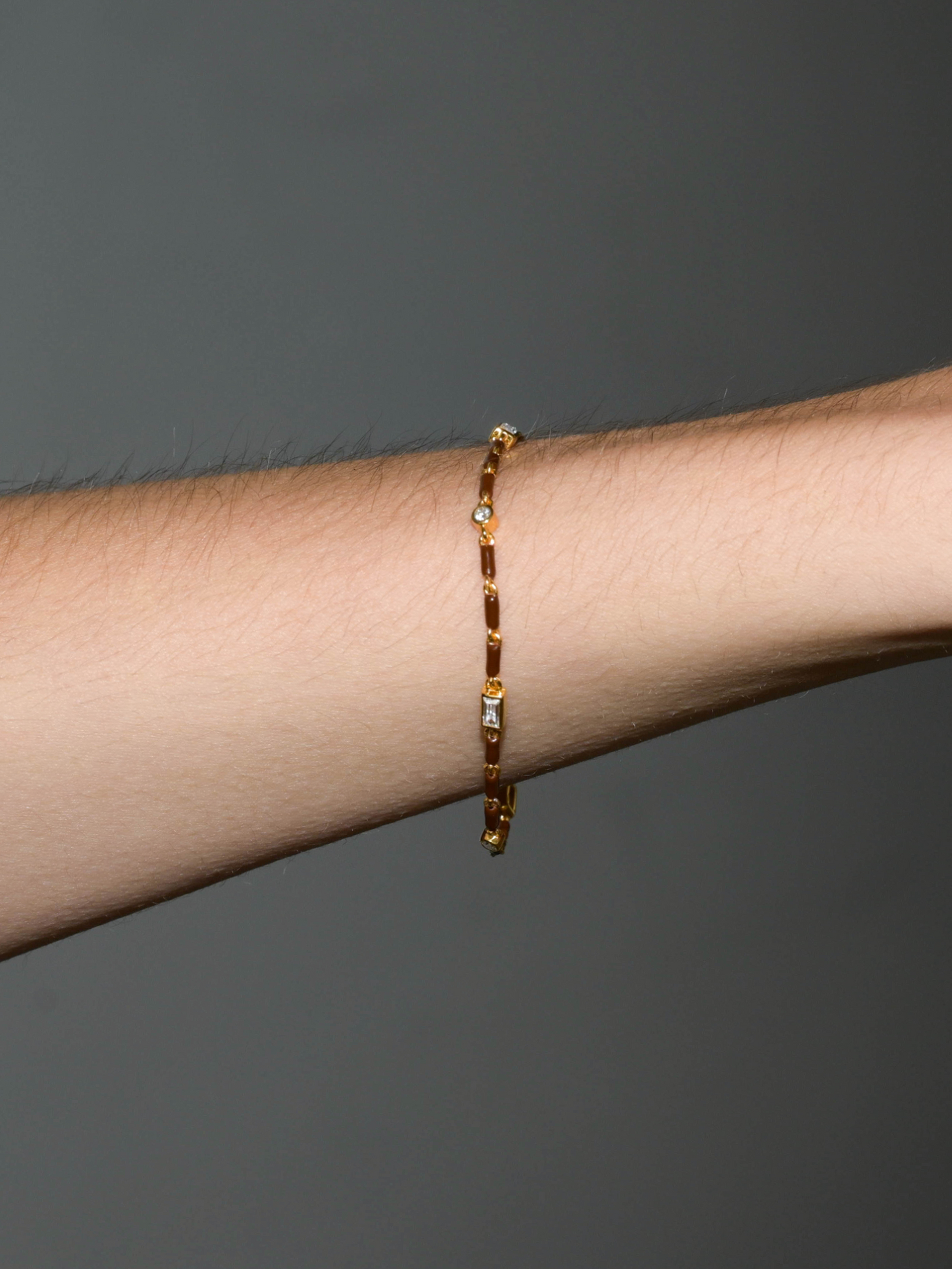 ENAMEL MOISSANITE BRACELET IN MARRON, 18K GOLD VERMEIL