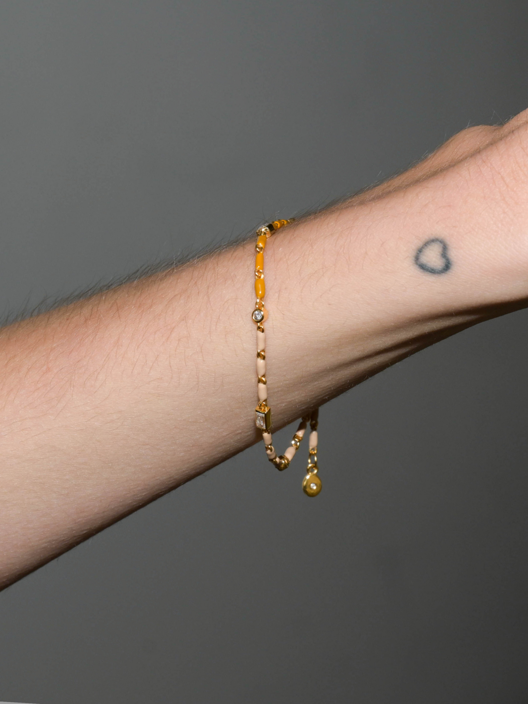 ENAMEL MOISSANITE BRACELET IN NATUREL, 18K GOLD VERMEIL