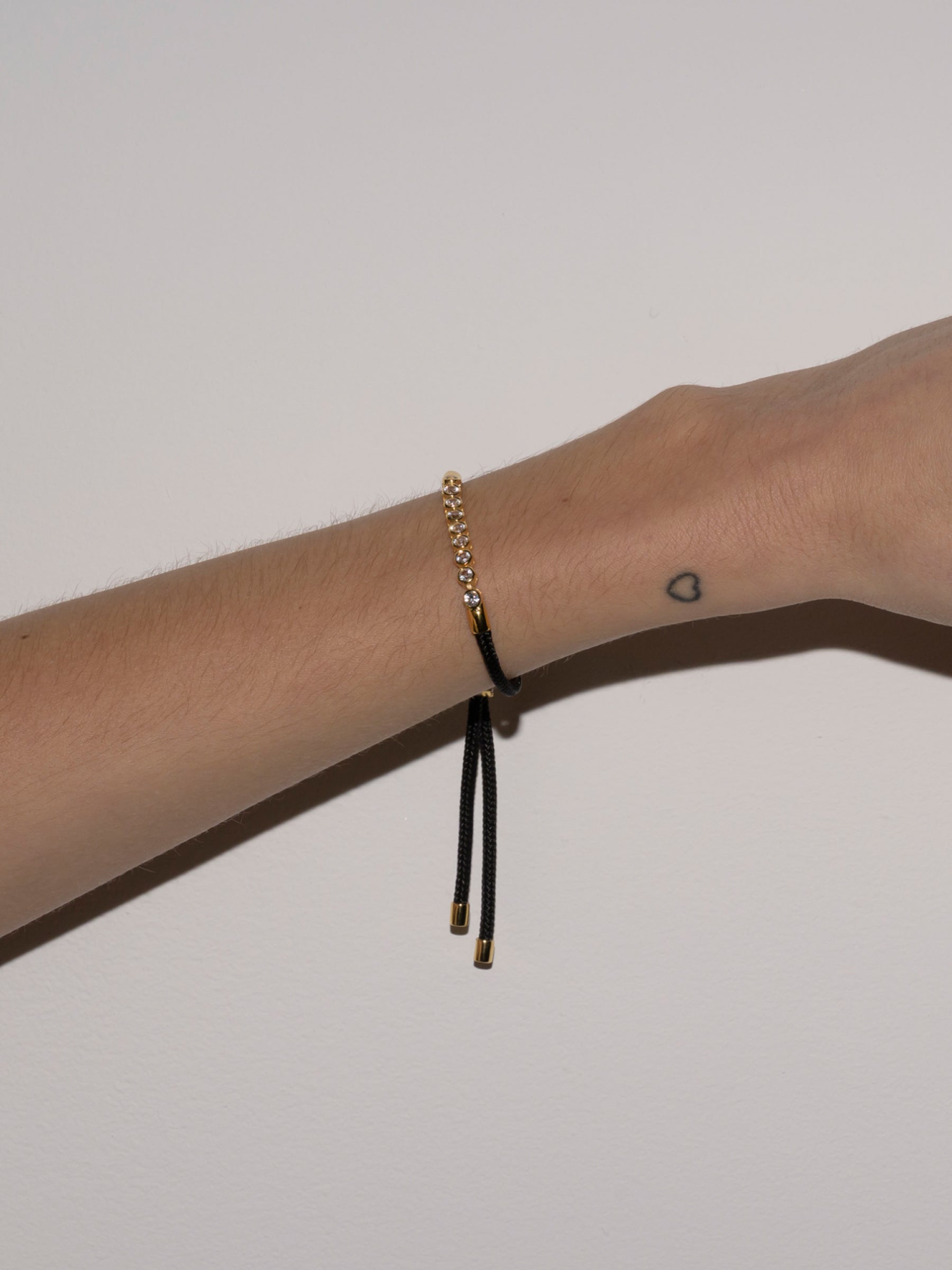 NOIRBRACELET_1_1800x.jpg?v=