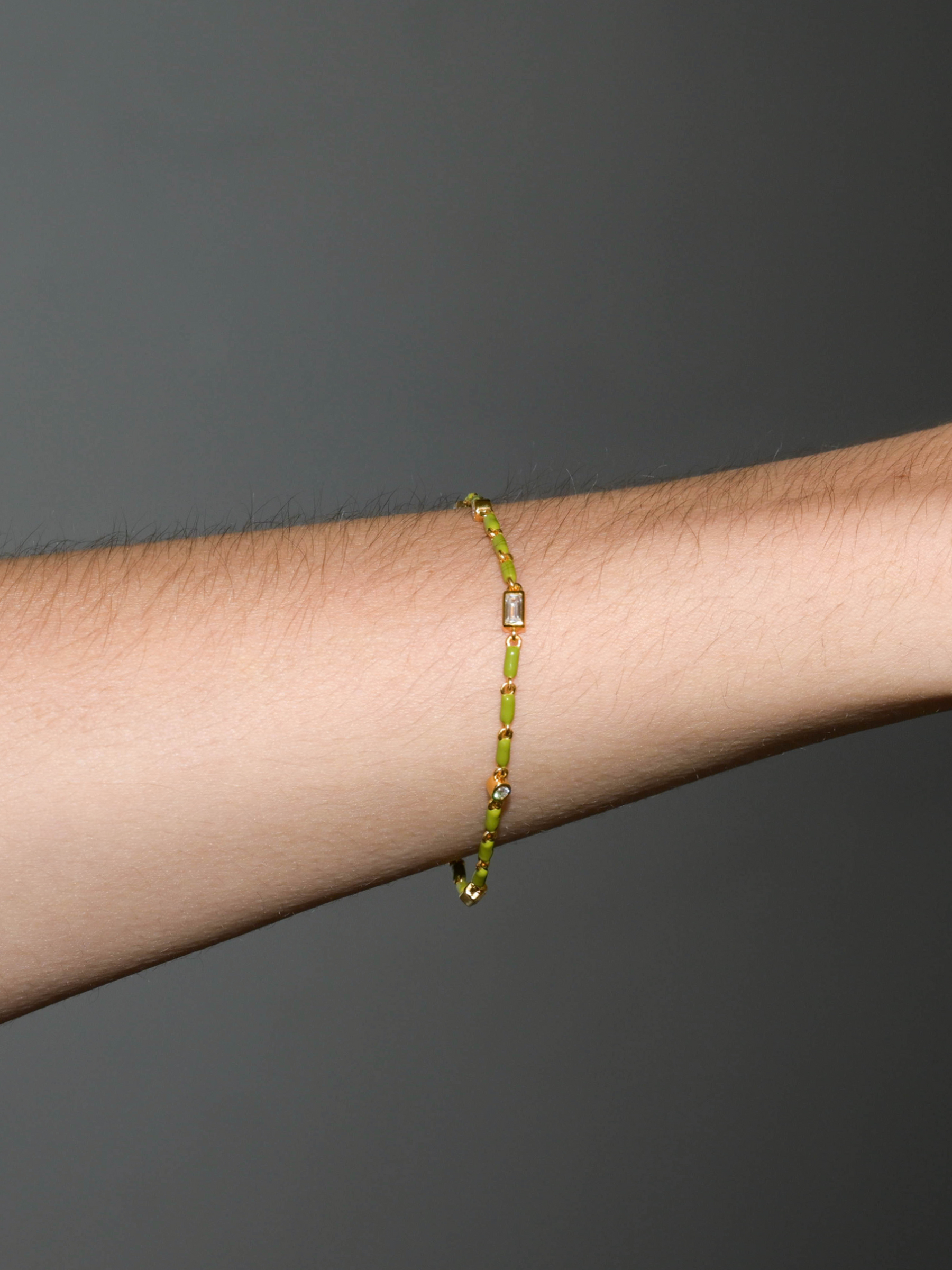 ENAMEL MOISSANITE BRACELET IN OLIVE, 18K GOLD VERMEIL