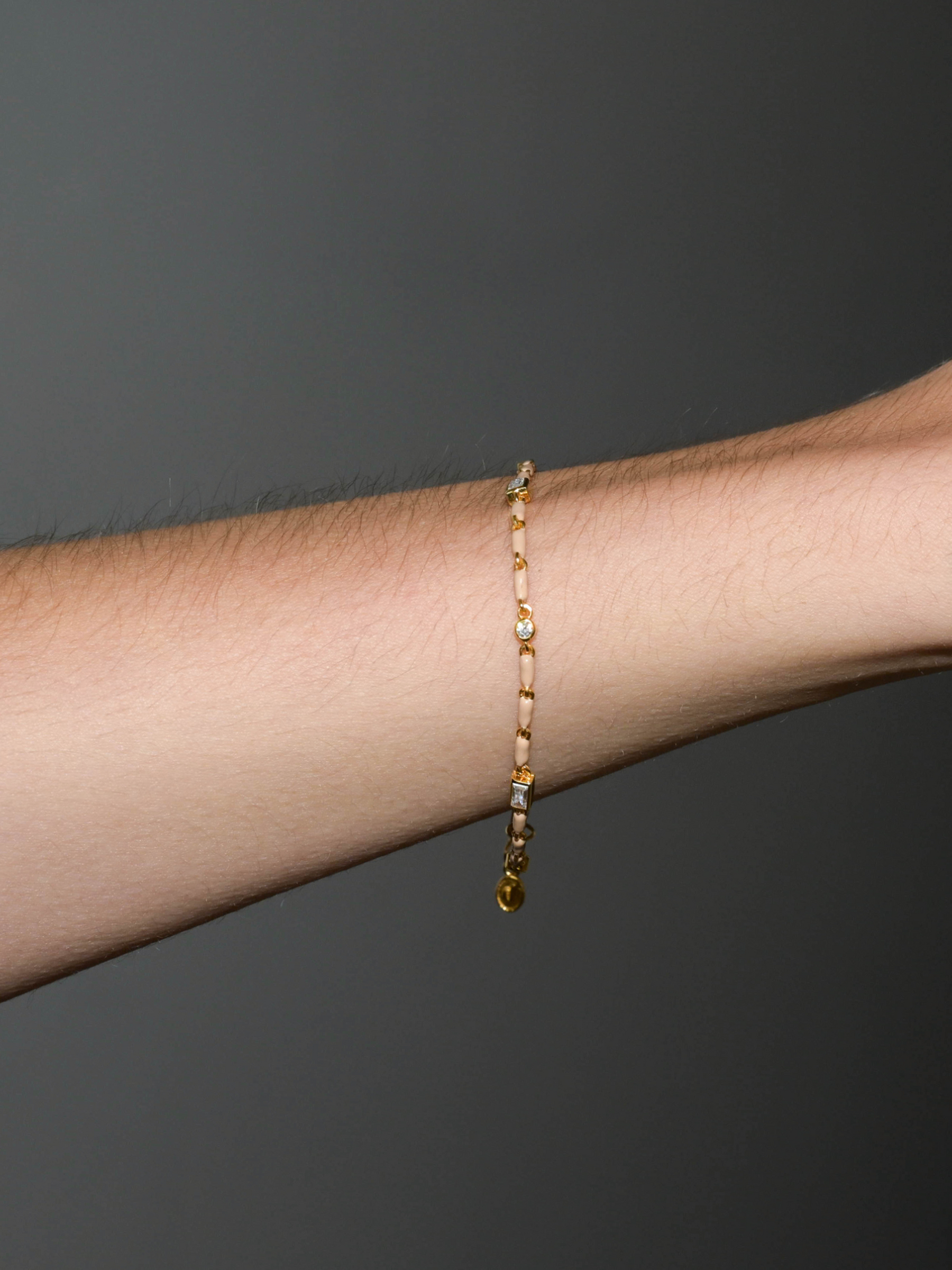 ENAMEL MOISSANITE BRACELET IN SABLE, 18K GOLD VERMEIL