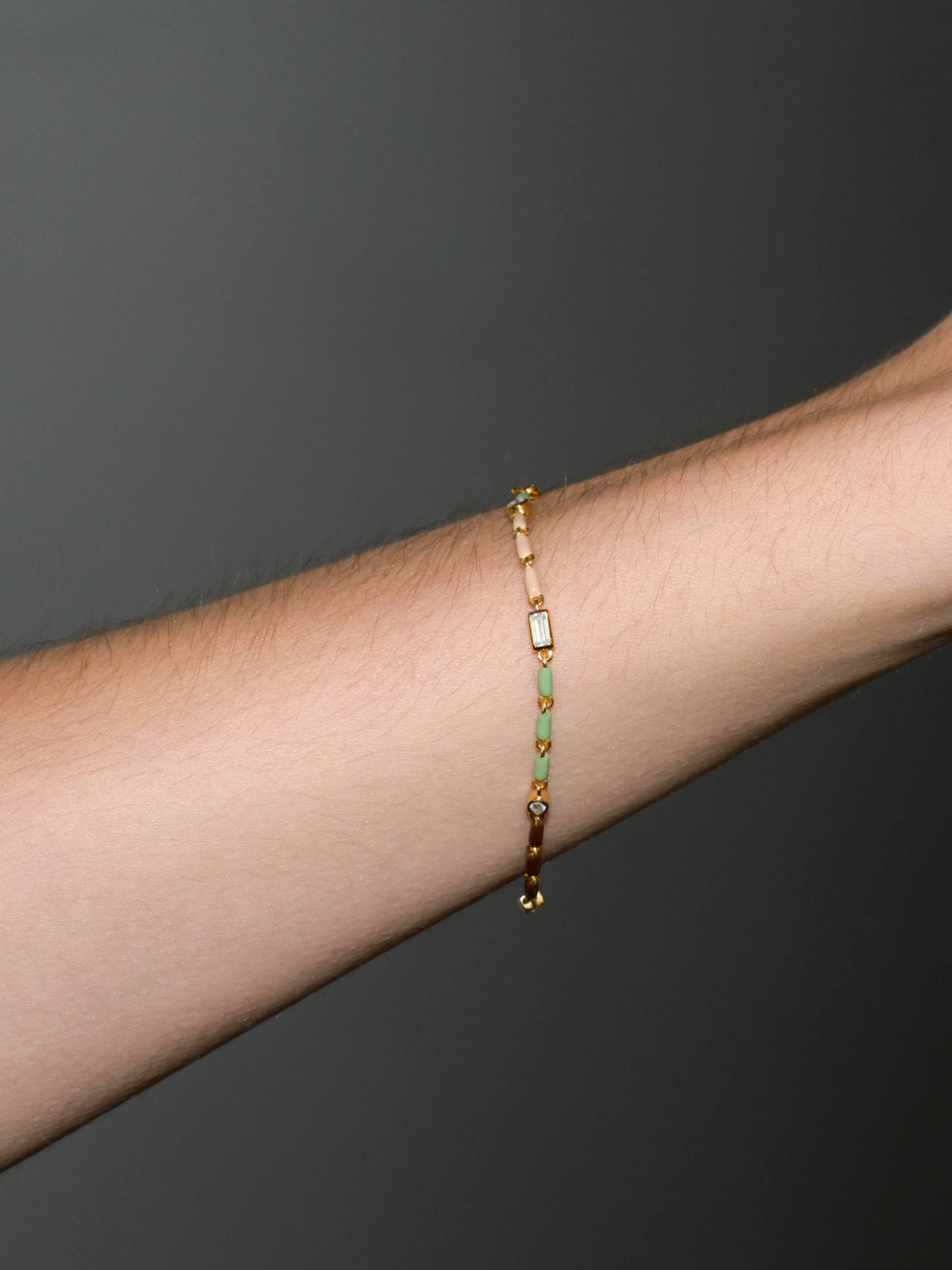 ENAMEL MOISSANITE BRACELET IN TERRE, 18K GOLD VERMEIL