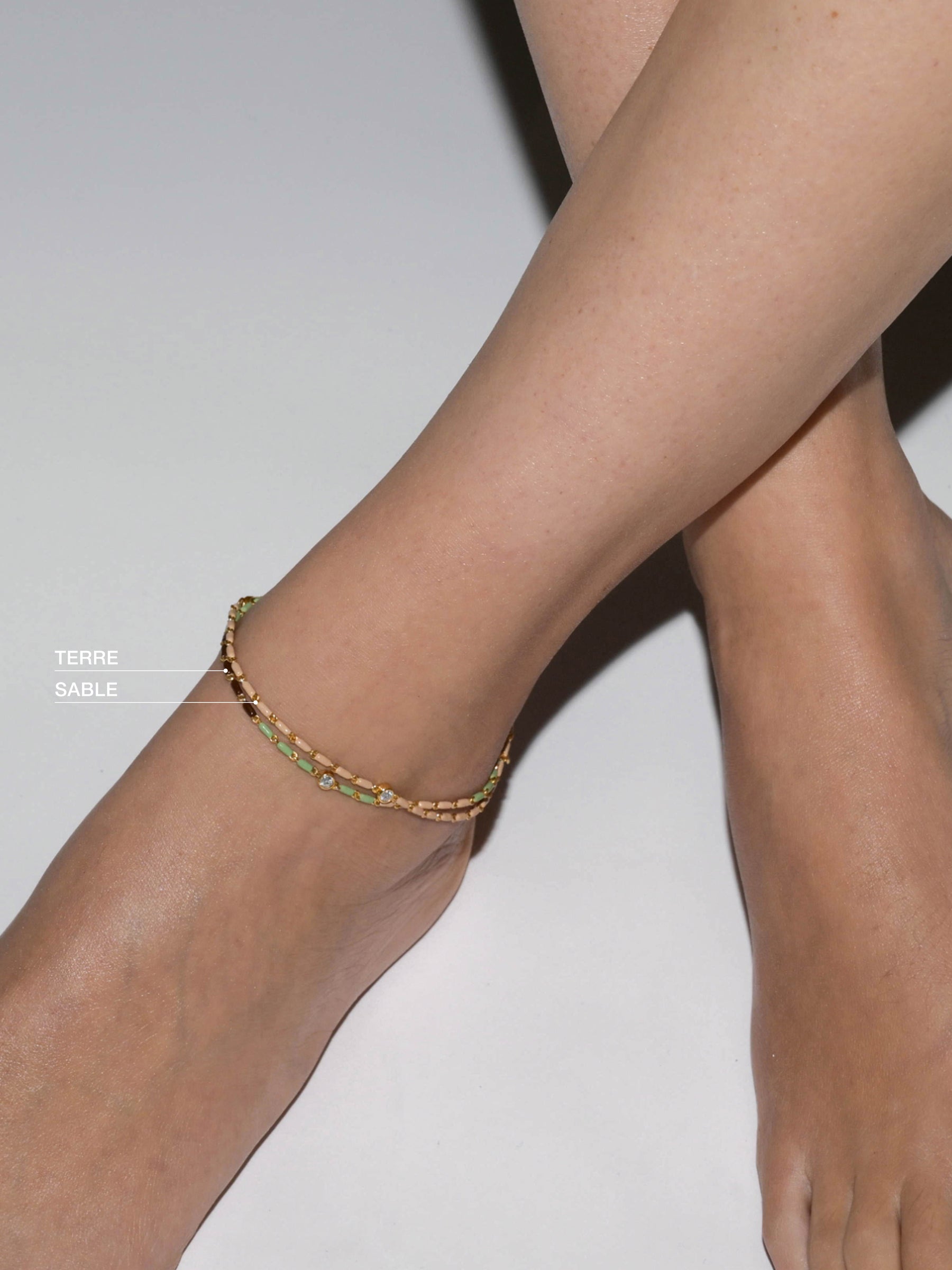 ENAMEL MOISSANITE ANKLET IN SABLE, 18K GOLD VERMEIL