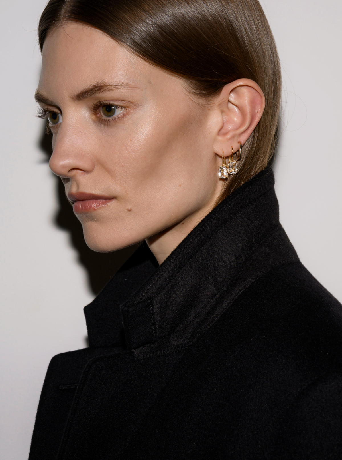 EMILE RADIANT CUT 8-PRONG LAB BLUE SAPPHIRE EARRINGS, GOLD