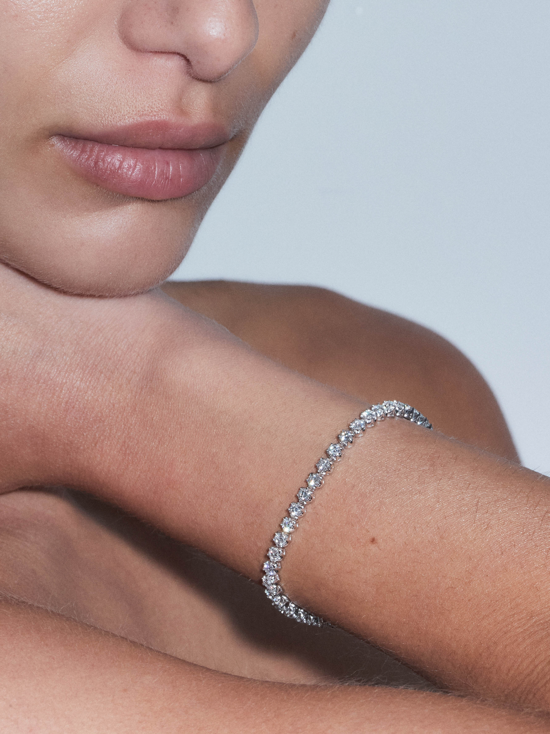 IRIS RIVIÈRE BRACELET IN MOISSANITE, STERLING SILVER