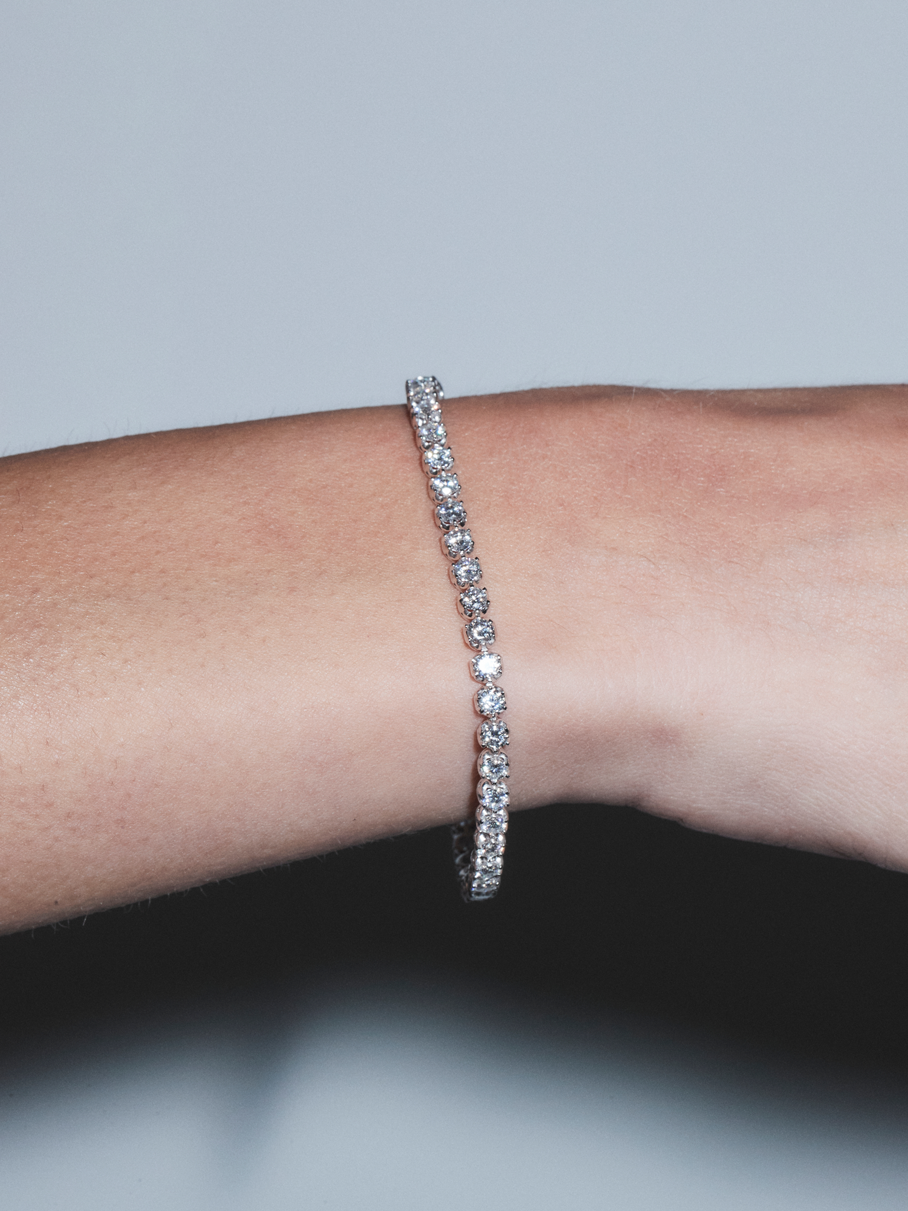 IRIS RIVIÈRE BRACELET IN MOISSANITE, STERLING SILVER